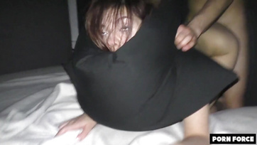 Ces adorables filles d'environ 20 ans ne pourraient pas nier qu'elles adorent se faire baiser la chatte bien fort Thumb